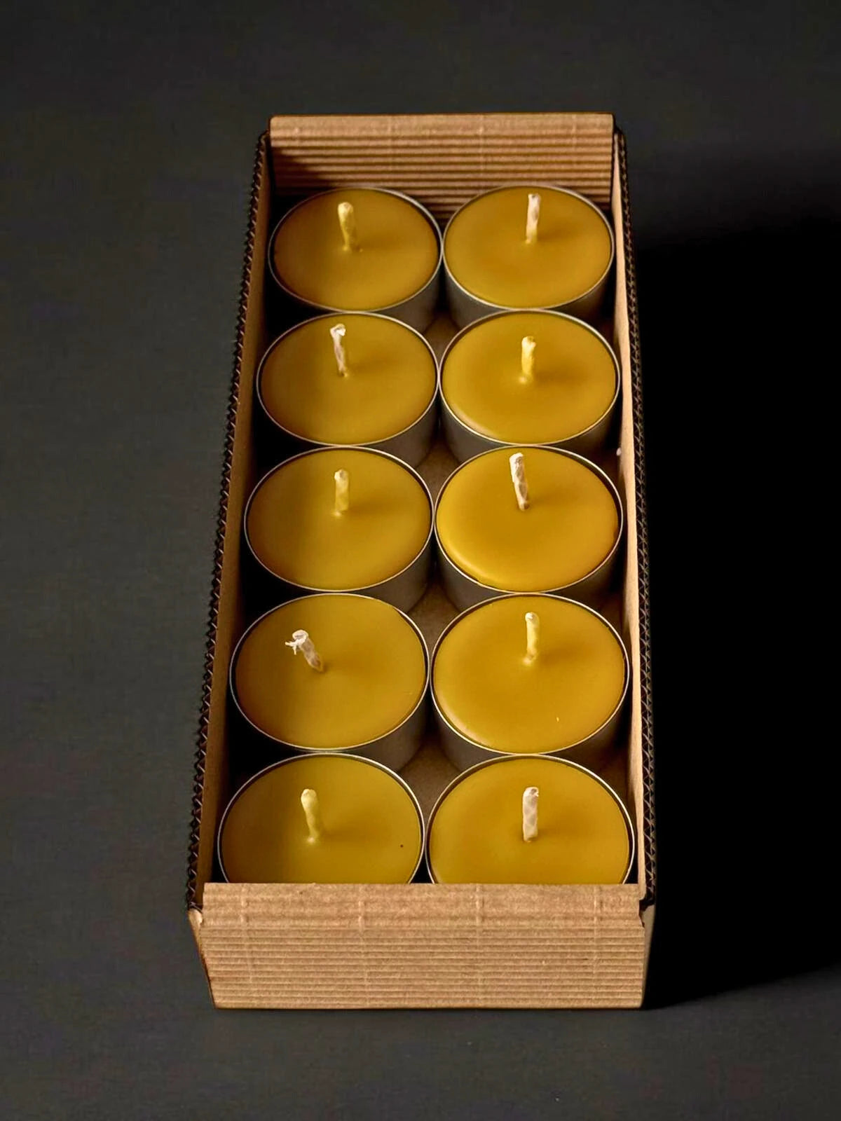 Świeca tealight z wosku pszczelego