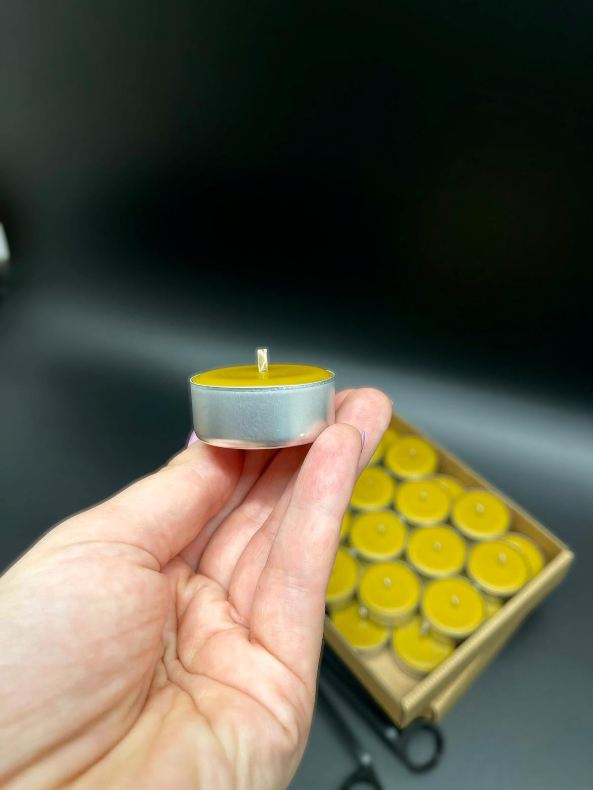 Świeca tealight z wosku pszczelego