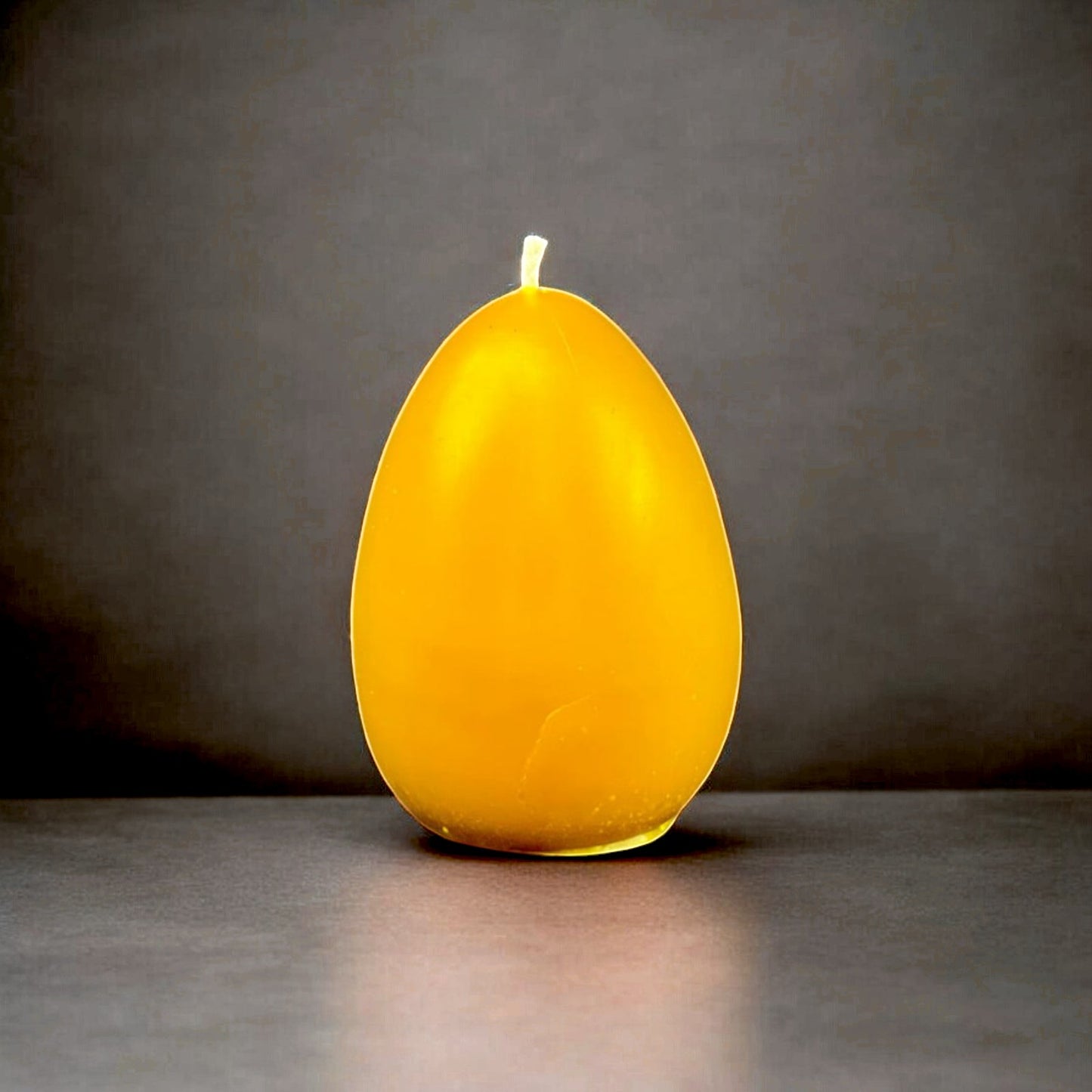 Bougie en cire d'abeille œuf lisse petit