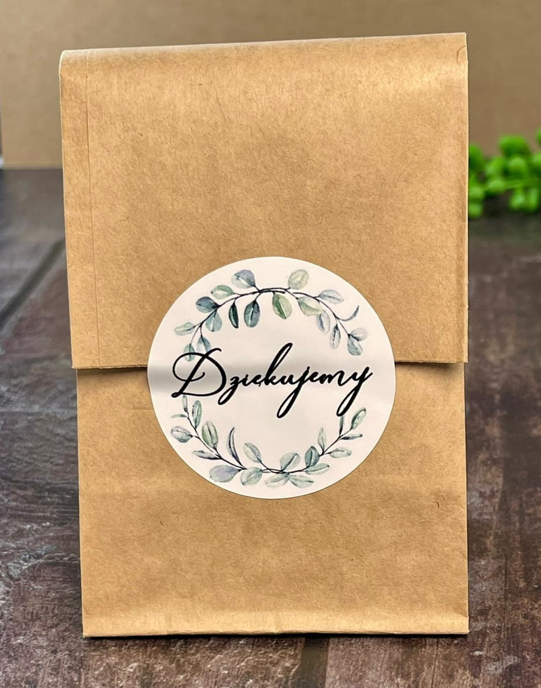 Mini miodek w ozdobnym pudełeczku z etykietą