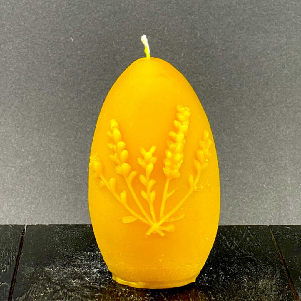 Świece z wosku pszczelnego jajko z lawendą