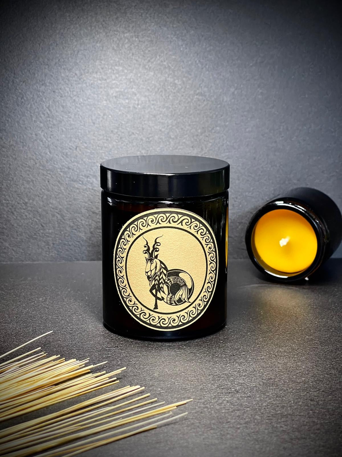 Świeca z wosku pszczelego ZNAKI ZODIAKU w szkle