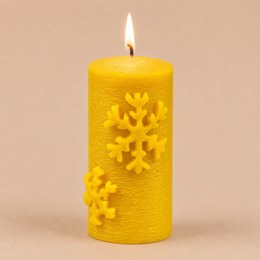 Bienenwachskerzenzylinder mit Schneeflocke