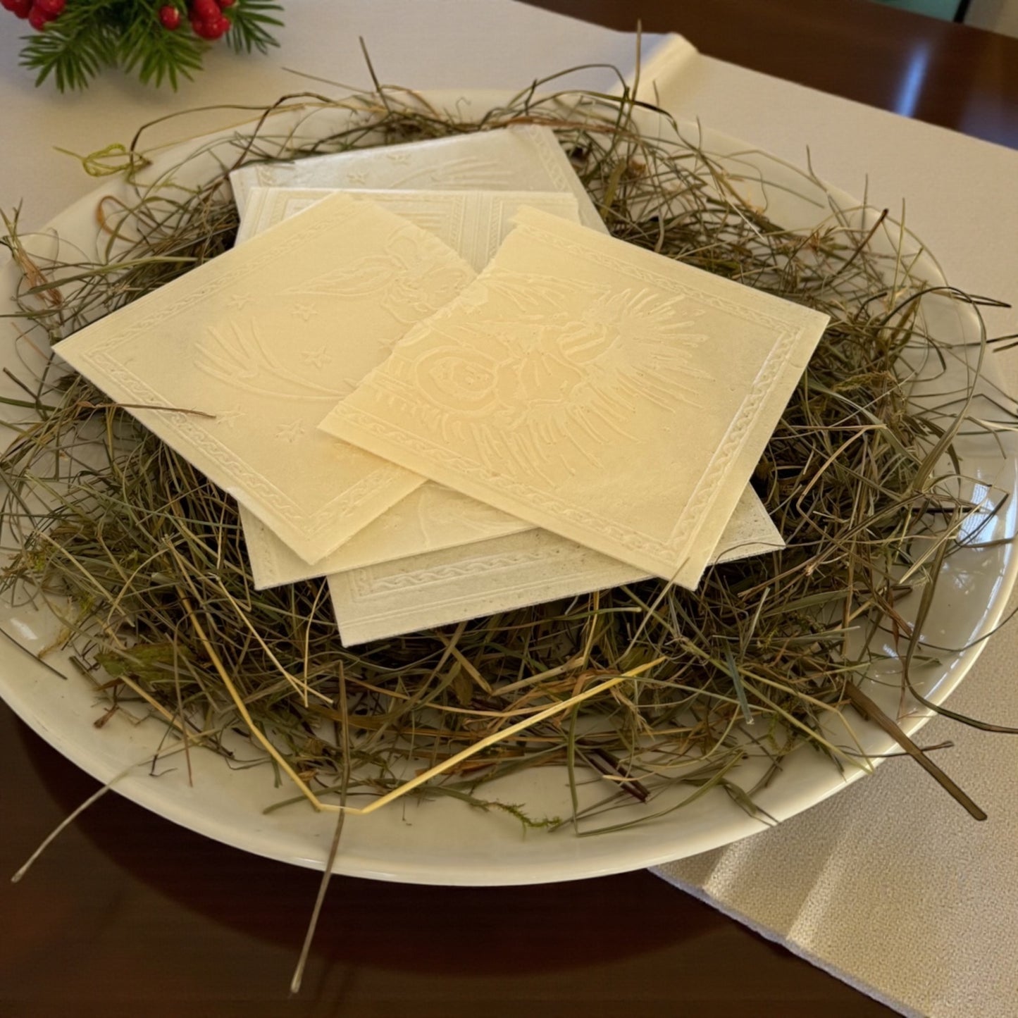 Wigilijny Zestaw Tradycji- Opłatek, Sianko, Miód i Świeca