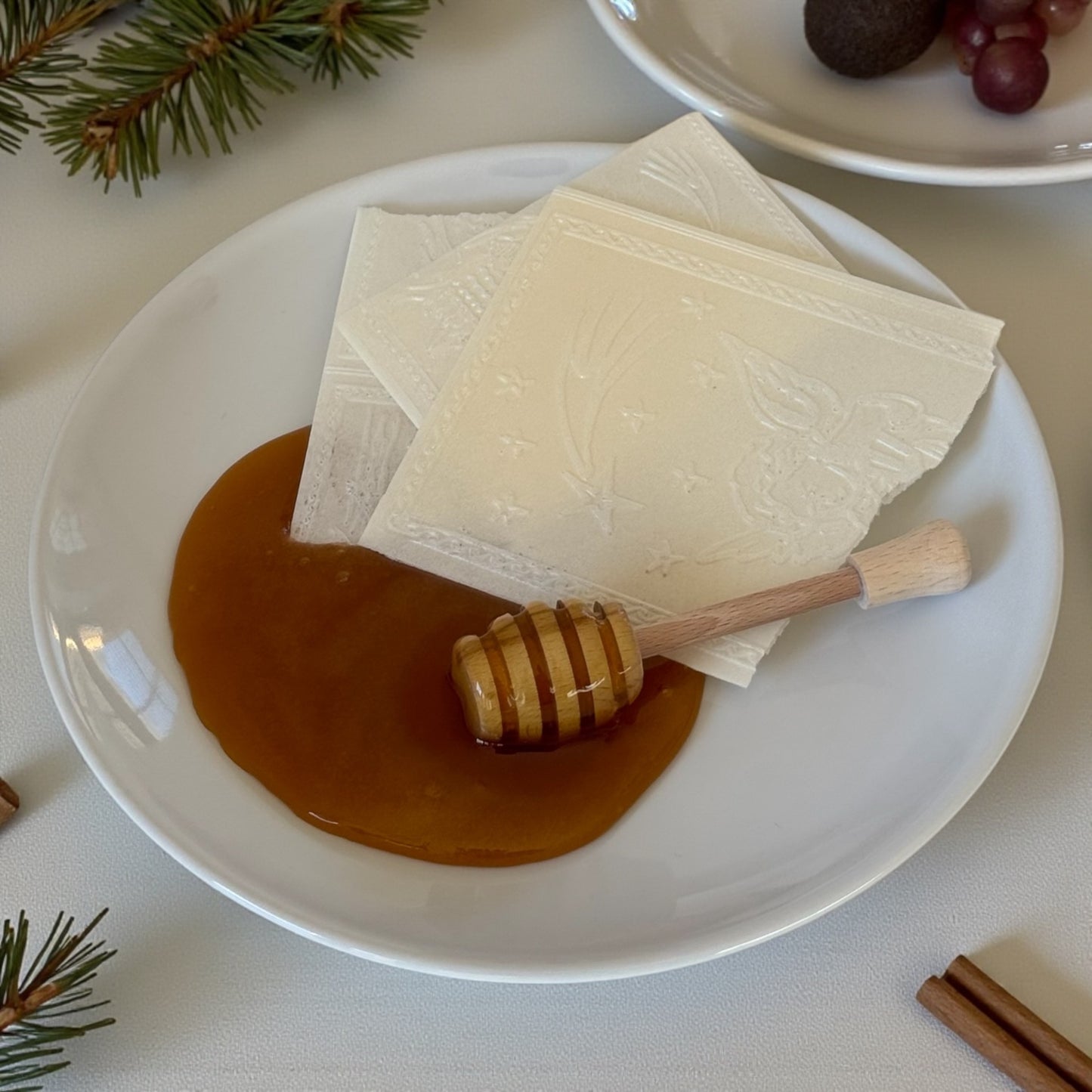 Wigilijny Zestaw Tradycji- Opłatek, Sianko, Miód i Świeca