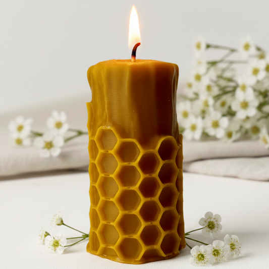 Świeca z wosku pszczelego heksagon lejący miód dekoracyjna naturalna